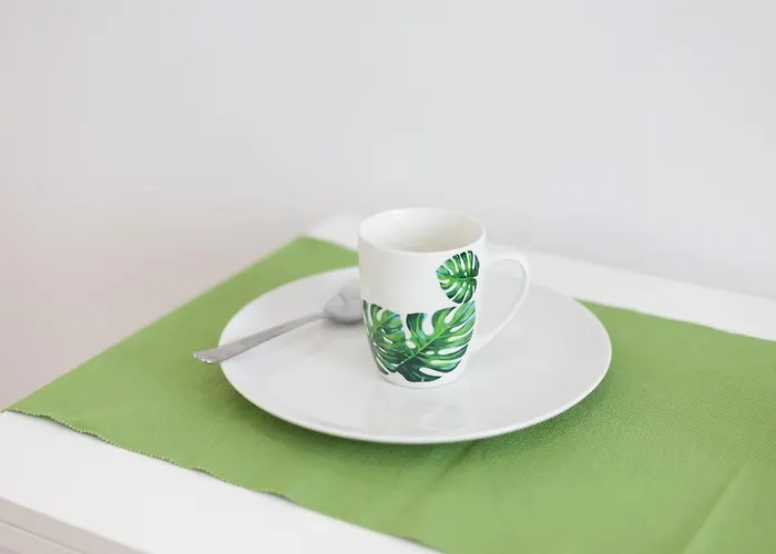 Downtown Flat - Metro And Tram28 Апартаменти *