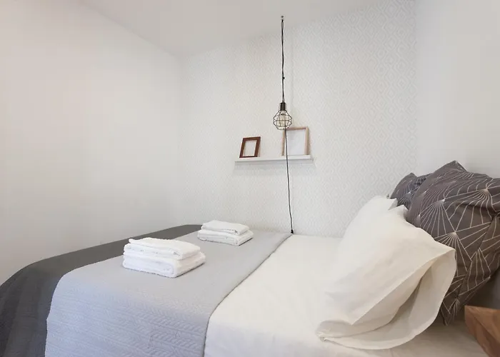 Downtown Flat - Metro And Tram28 Апартаменти